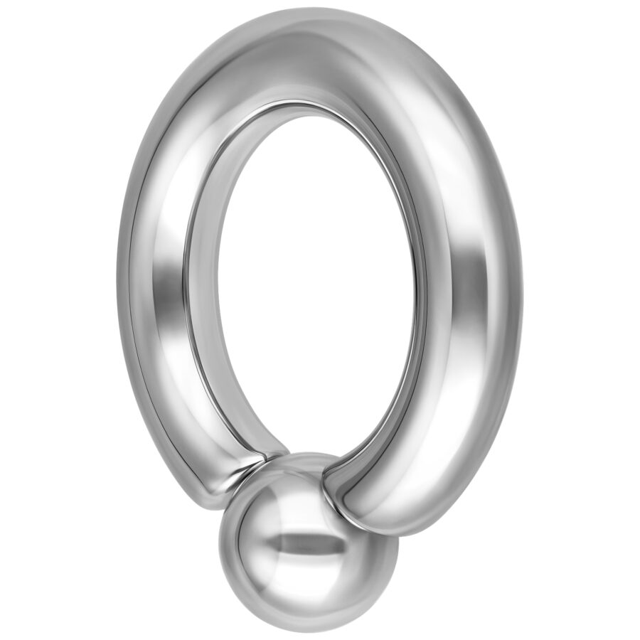 Hopeinen ruuvirengas kirurginteräksestä pallolla valkoisella taustalla