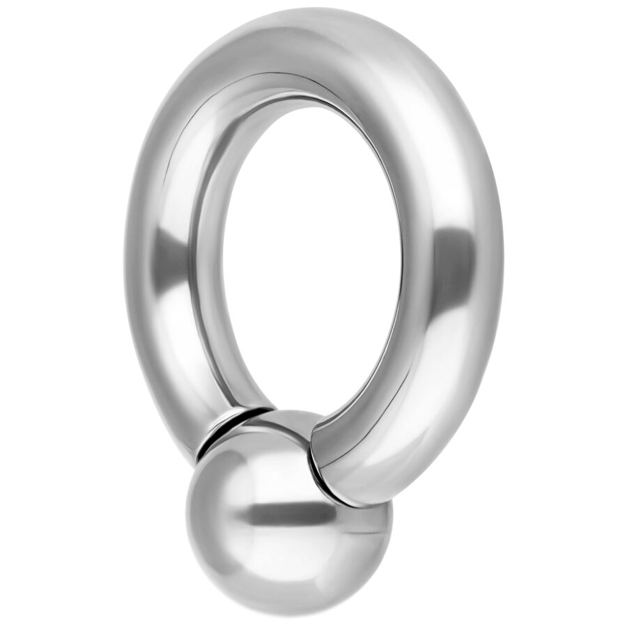 Hopeanvärinen ruuvirengas kirurginteräksestä, 12 mm sisähalkaisija ja 6 mm pallo valkoisella taustalla