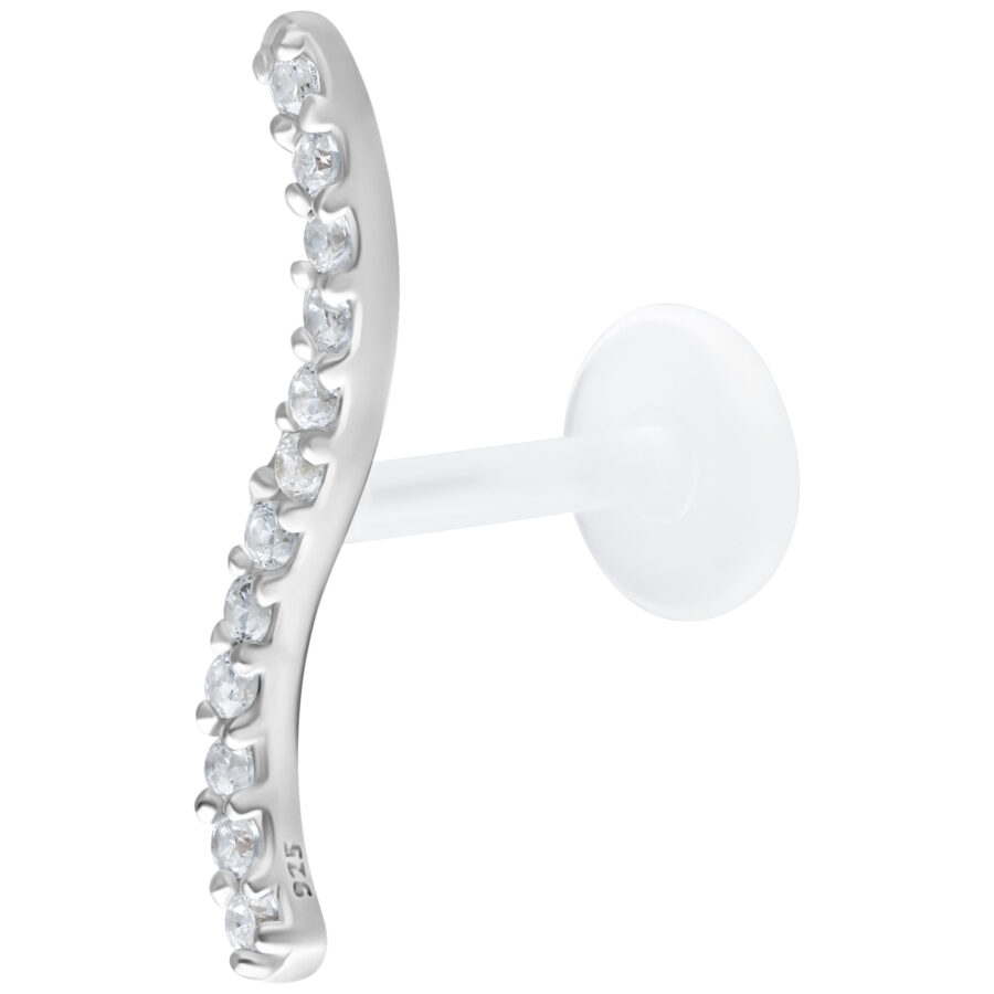 Hopeinen labret 5,0 mm kristallirivillä valkoisella taustalla