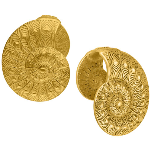 Kultaiset fossiilin muotoiset ear cuffs kirurginteräksestä, 12 mm halkaisija, yksityiskohtaisesti kaiverrettu