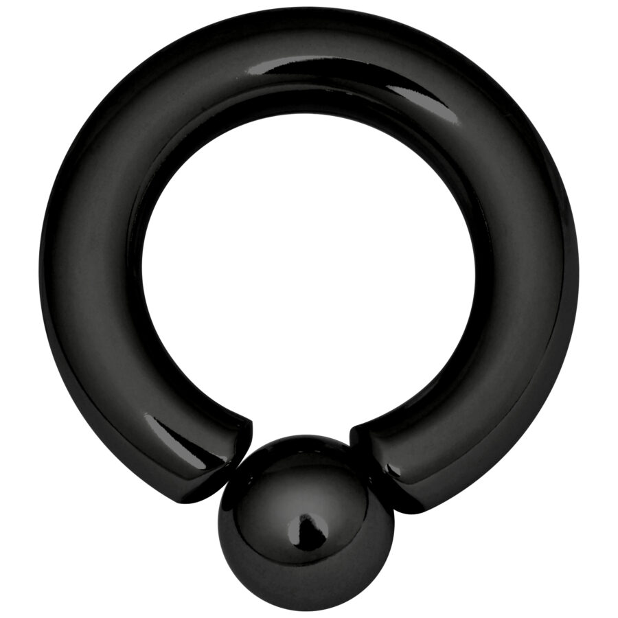 Musta titaani-piercing-rengas, 4 mm vahvuus ja 12 mm sisähalkaisija valkoisella taustalla