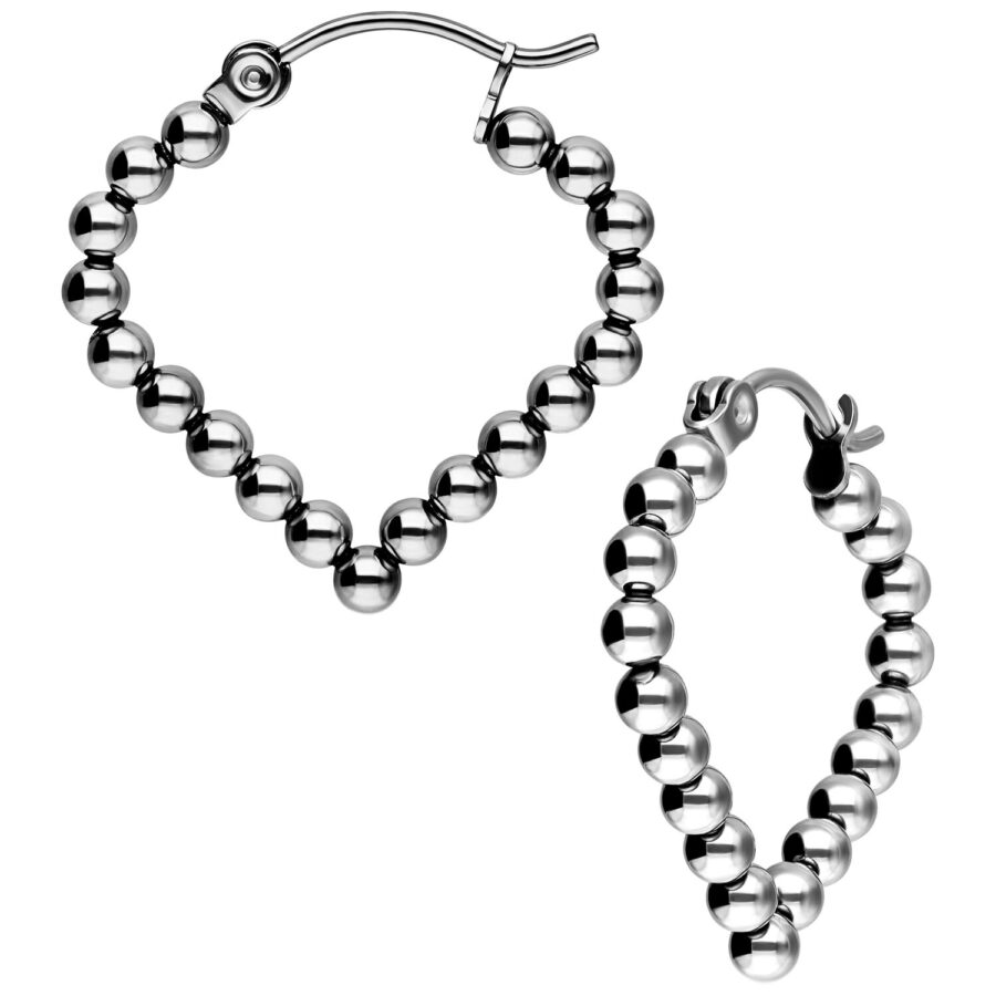 Hopeiset Bubble Polygon Hoops kirurginteräksestä valkoisella taustalla