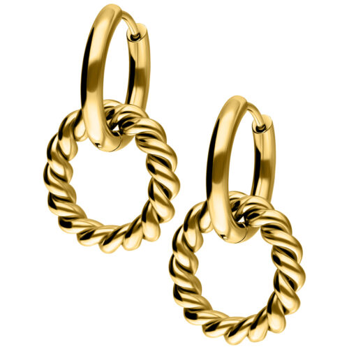 Pari kullattuja Twisted Circle Hoops -korvakoruja kierretyllä muotoilulla valkoisella taustalla