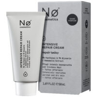 Harmaa No Cosmetics Intensiv Repair Cream -tuubi harmaan pakkauksen vieressä