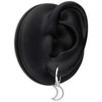 Hopeiset Mini Moon Hoops mustassa korvamallissa