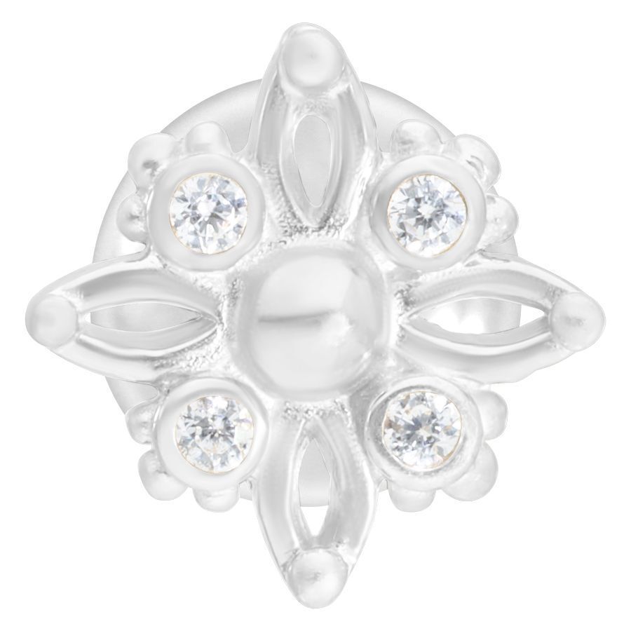 Hopeanvärinen Polar Star Push-Fit Labret Hopeinen labret kristallinkirkkailla kivillä valkoisella taustalla