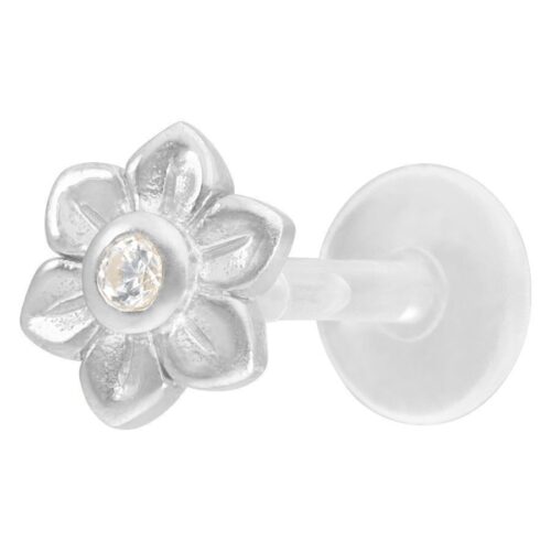 Hopeinen kukkakuvioinen labret kirkkaalla kristallilla valkoisella taustalla