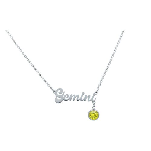Hopeinen ketju Gemini-tekstillä ja keltaisella kristallilla valkoisella taustalla