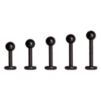 Musta labret-piercing kirurginteräksestä Viisi mustaa labret-piercingiä kirurginteräksestä valkoisella taustalla