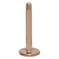 Ruusuinen labret kirurginteräksestä Ruusuinen labret ulkokierteellä valkoisella taustalla