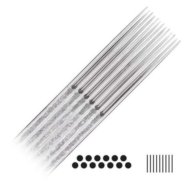 Hopeiset Magnum Long Taper tatuointineulat valkoisella taustalla