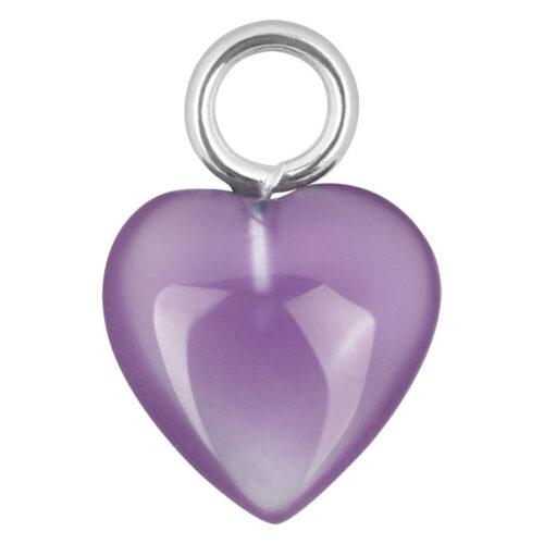 Violetti sydänriipus kirurginteräksestä 316L valkoisella taustalla