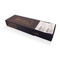 Musta laatikko, jossa Premium SMP Round Liner -patruunat ja näkyvät neulat