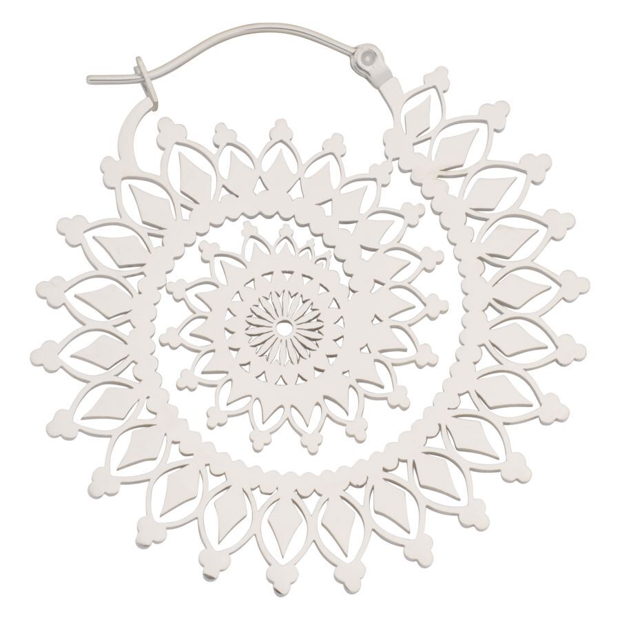 Hopeiset Floral Nautilus Hoops korvakorut valkoisella taustalla