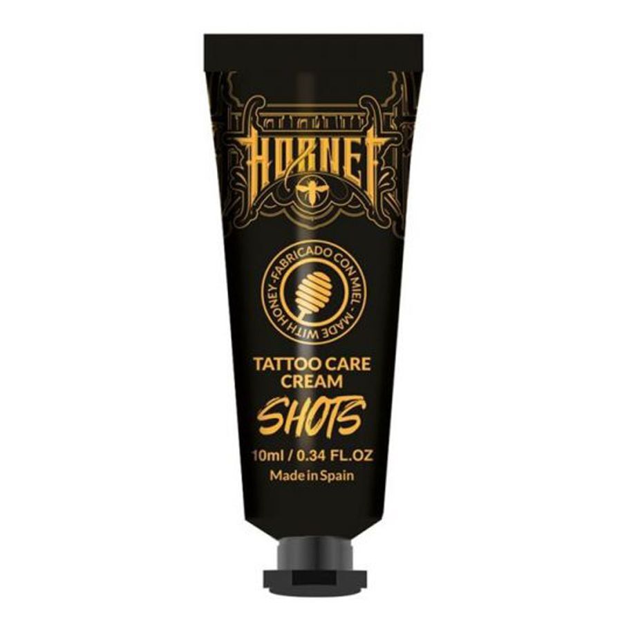 Tatuointihoitovoide Hornet 10ml tuubi Musta tuubi Tatuointihoitovoide Hornet 10ml valkoisella taustalla