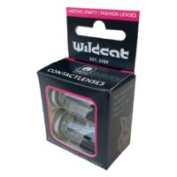 Mustat piilolinssit Wildcat-designilla Wildcat Black Eye -piilolinssien pakkaus ikkunalla