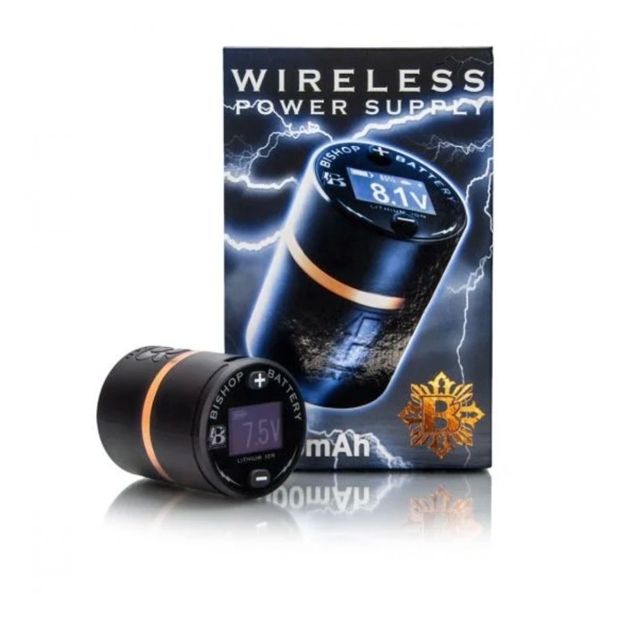 Musta Bishop Wireless Virtalähde V2 Musta Bishop Wireless Virtalähde V2 pakkauksen edessä, jossa on salamakuvio