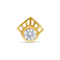 14K kultainen lisäosa kirkkaalla kristallilla Kultainen lävistyslisäosa kirkkaalla kristallilla valkoisella taustalla