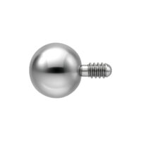 Hopeinen Labret-pallo 2,5 mm sisäkierteelle Hopeinen pallo labretille ulkokierteellä, sopii lävistyksiin, valkoisella taustalla