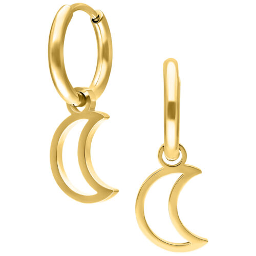 Kaksi kultaista kreolia puolikuun muotoisilla riipuksilla valkoisella taustalla