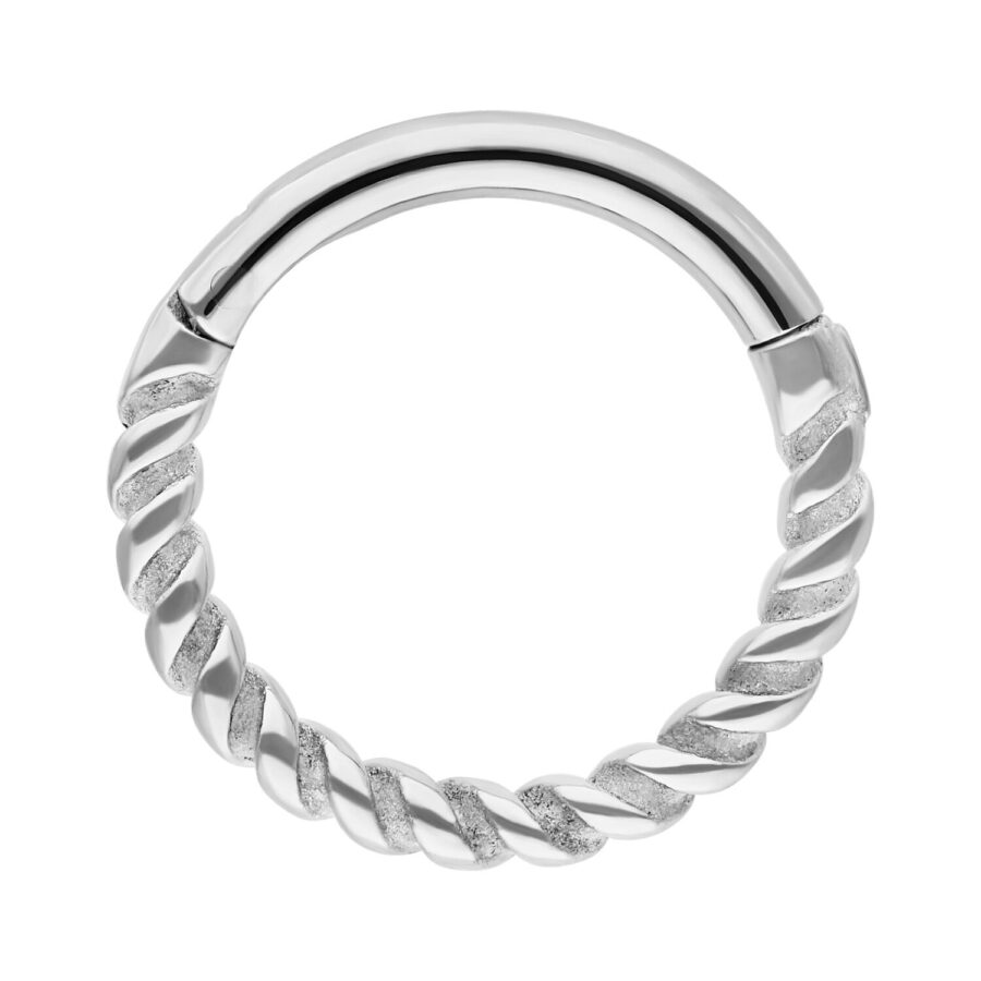 Hopeinen Twisted Rope Clicker kirurginteräksestä 316L valkoisella taustalla