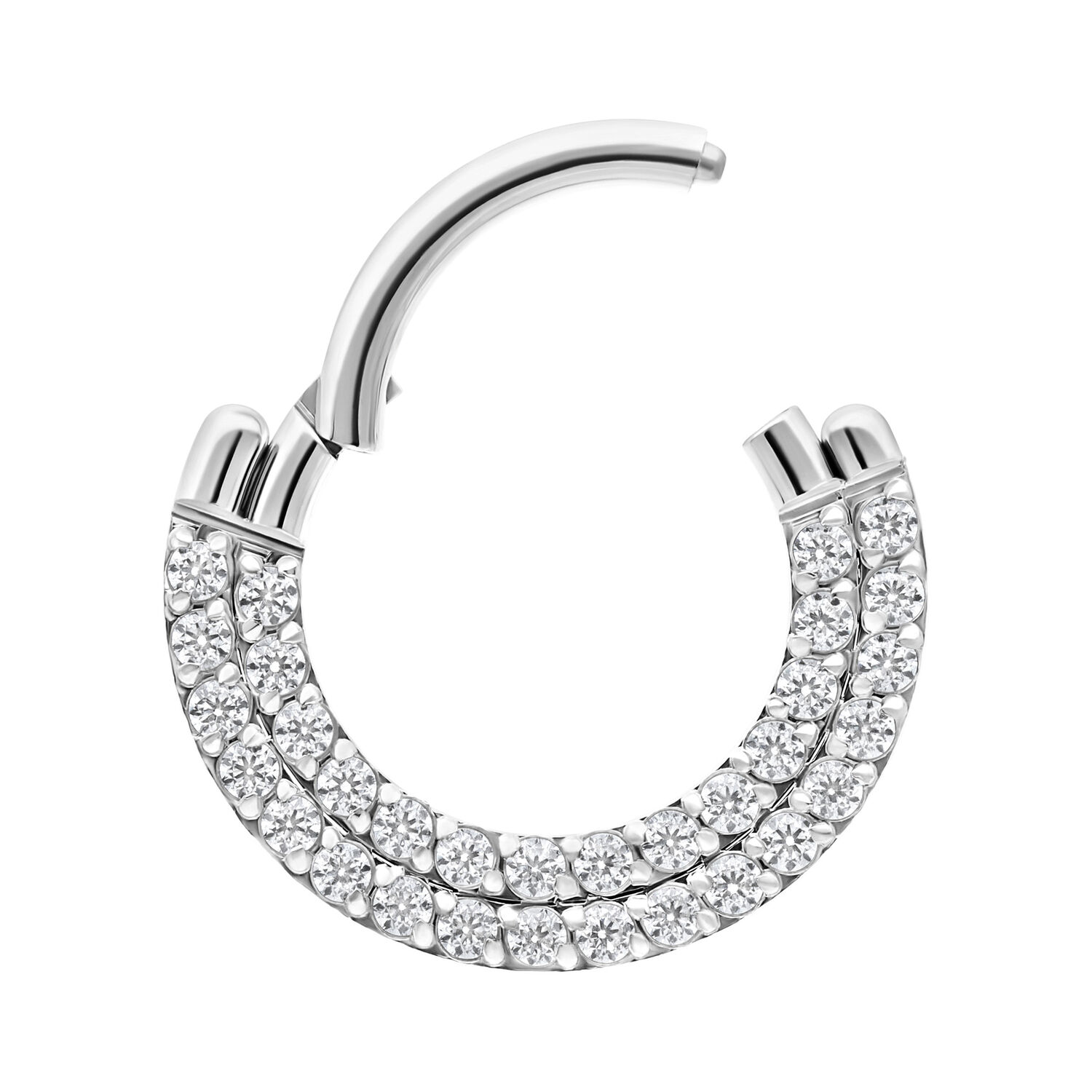 Hopeinen lävistysrengas, jossa kaksinkertainen kristallirivi valkoisella taustalla