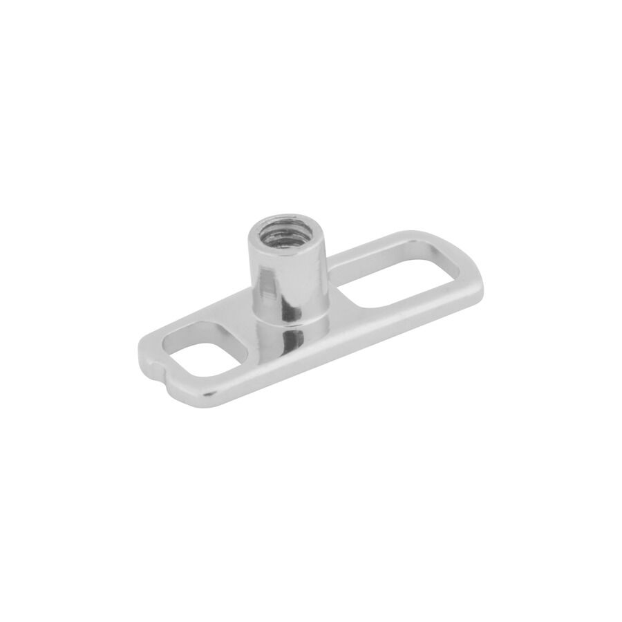 Hopeinen 2 mm neliö dermal titaanista Hopeinen dermal anchor titaanista, 2 mm korkeus, valkoisella taustalla