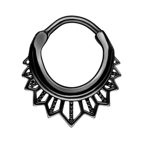 Musta Septum Clicker kirurginteräksestä, hienostunut muotoilu valkoisella taustalla