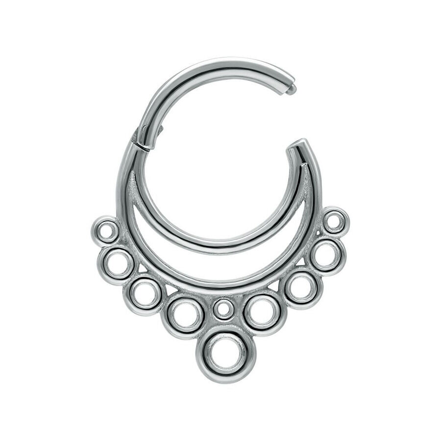 Hopeinen Bubble Septum Clicker -lävistyskoru Hopeinen septum-clicker kuplamuotoilulla valkoisella taustalla