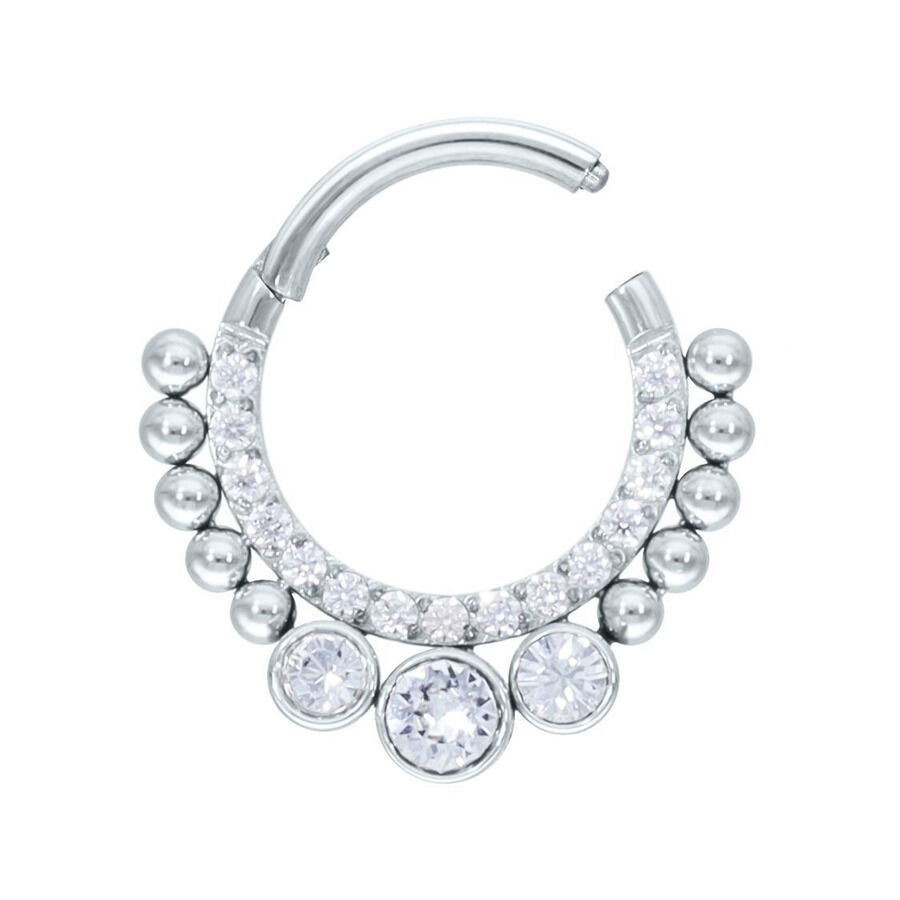 Hopeinen Crystal Tears Clicker kristalleilla Hopeinen septum clicker kirkkailla kristalleilla valkoisella taustalla