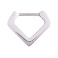Hopeinen Triangle Septum Clicker kirurginteräksestä Hopeinen Triangle Septum Clicker kirurginteräksestä valkoisella taustalla