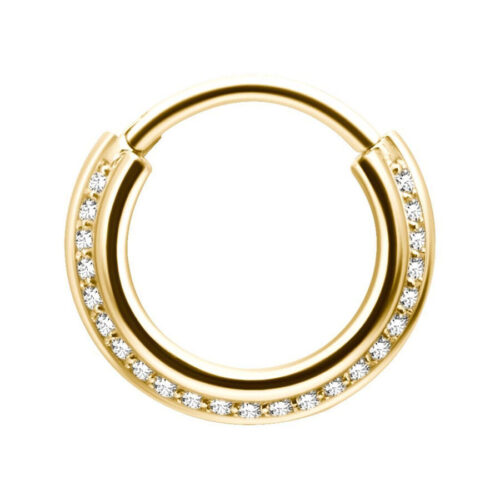 Kultainen septum clicker kristalleilla, 1,2 mm paksuus, 6,0 mm sisähalkaisija, valkoisella taustalla