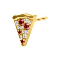 Kultainen pizza slice -lisäosa kristalleilla Kultainen pizzapalan lisäosa punaisilla ja kirkkailla kristalleilla valkoisella taustalla