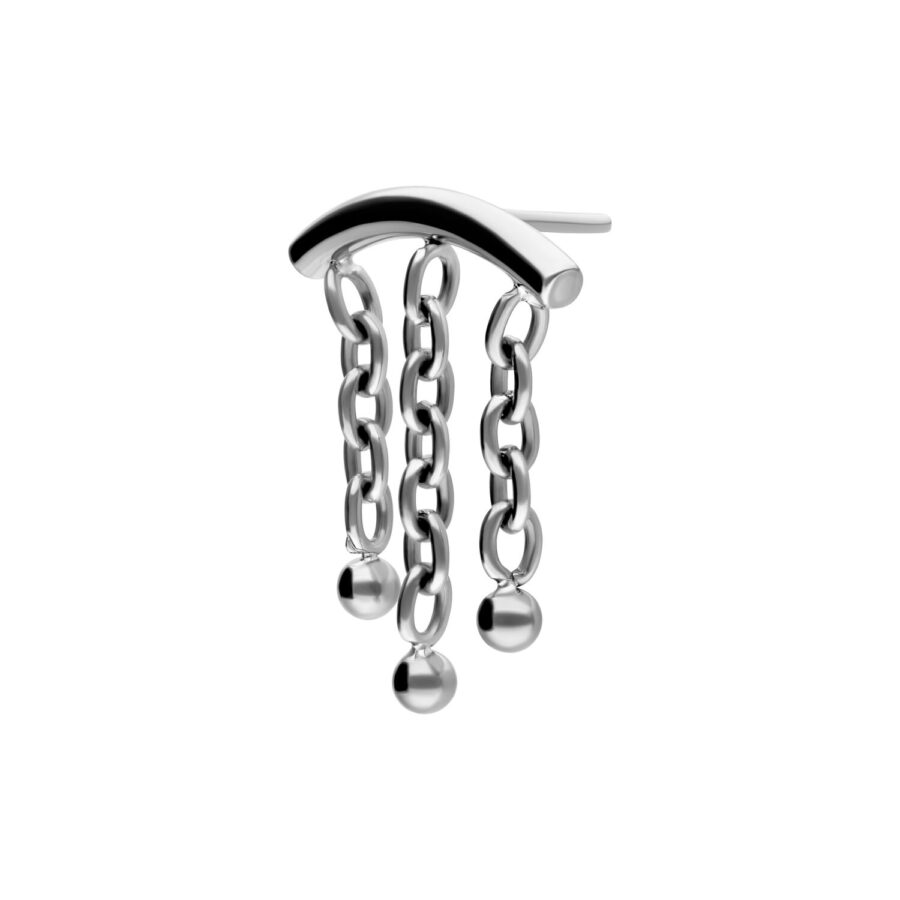 Hopeinen piercing-koru, jossa kolme ketjua ja palloa valkoisella taustalla