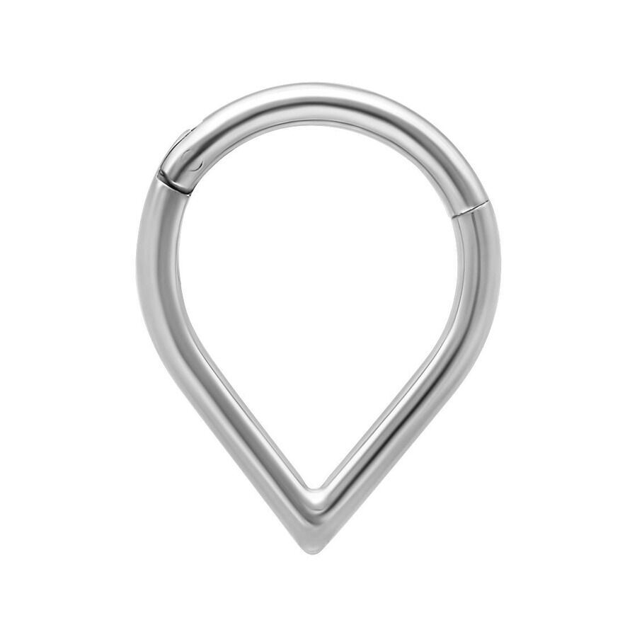 Hopeinen Teardrop Clicker -lävistys valkoisella taustalla