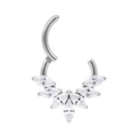 Hopeinen Marquise Kristalli Septum Clicker Hopeinen septum clicker Marquise-kristalleilla valkoisella taustalla
