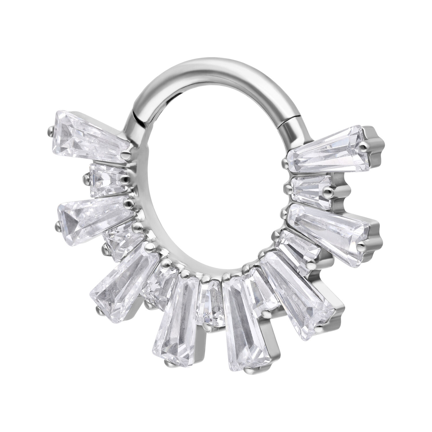 Kristalli Septum Clicker hopeassa Hopeinen Septum Clicker kimaltelevilla kristalleilla valkoisella taustalla