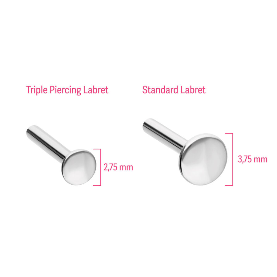 Kaksi hopeista labrettia valkoisella taustalla, vasemmalla 2,75 mm, oikealla 3,75 mm