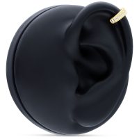14K Kultakristalli Creolen -koru 14K kultainen Hinged Ring kristalleilla mustassa mallikorvassa