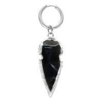 Hopeiset minihoopsit mustalla obsidiaaniriipuksella valkoisella taustalla