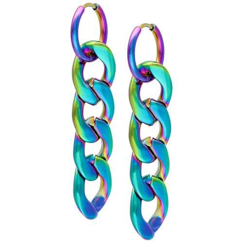 Kaksi värikästä chunky hoops -korvakorua ruostumattomasta teräksestä valkoisella taustalla