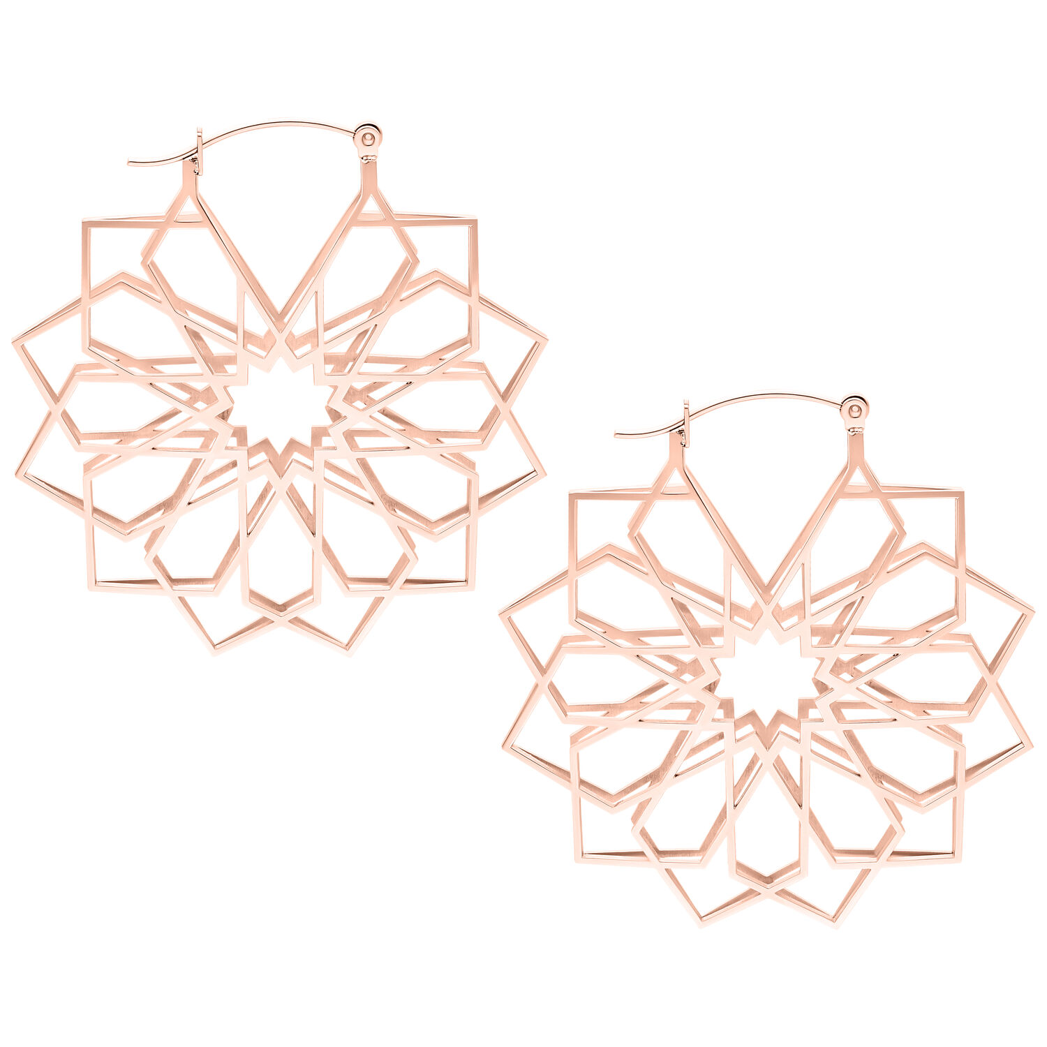 Ruusukultaiset Kaleidoscope Hoops -korvakorut valkoisella taustalla