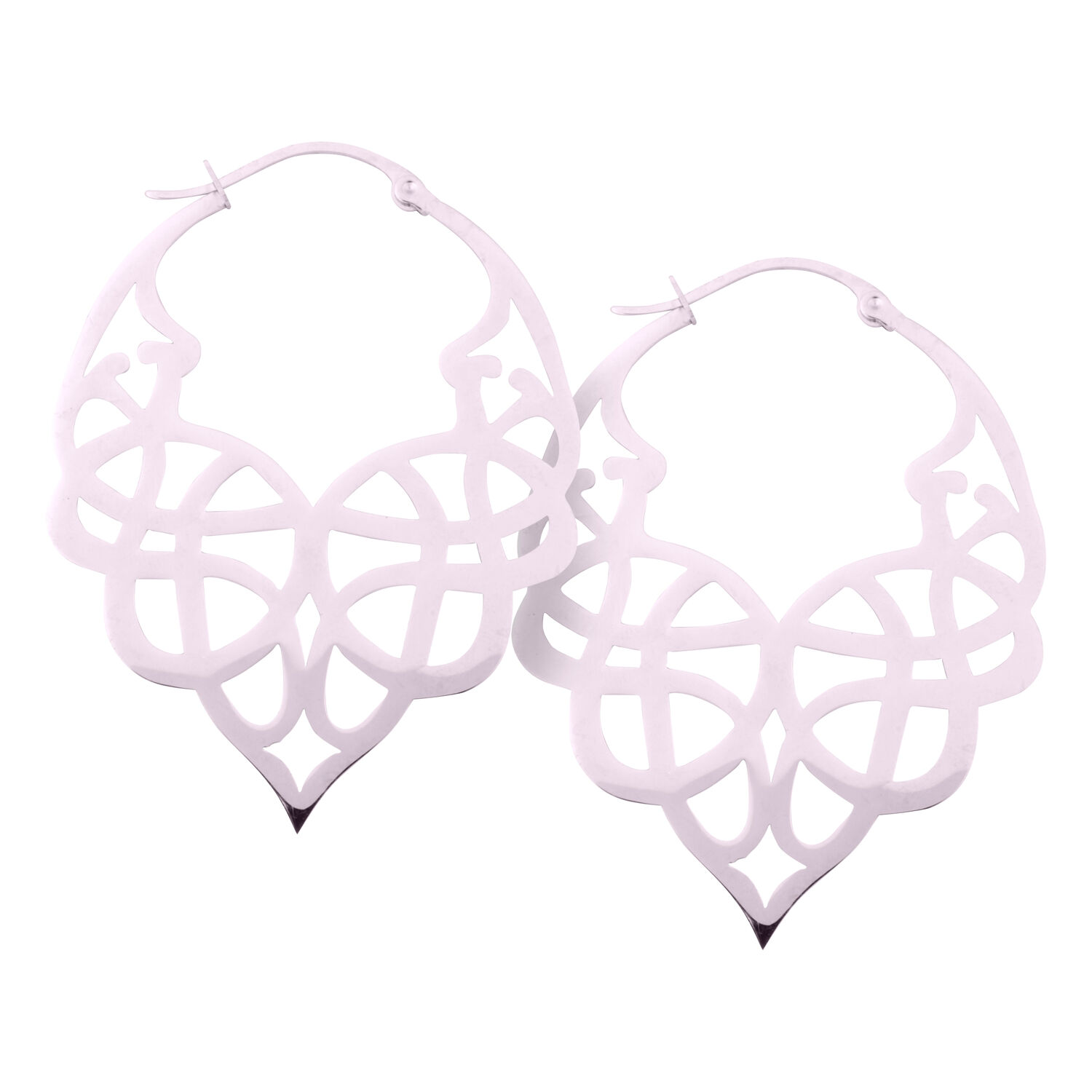Hopeiset Celtic Tribal Hoops -korvakorut valkoisella taustalla