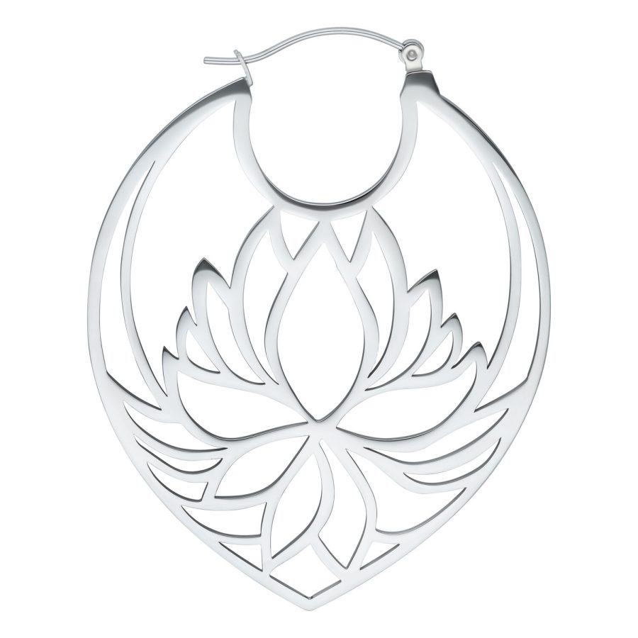 Hopeiset Lotus Hoops -korvakorut ruostumattomasta teräksestä valkoisella taustalla