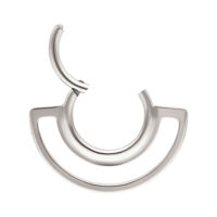 Hopeinen Dual Ring Clicker Septum Hopeinen kaksoisrengas clicker titaanista valkoisella taustalla
