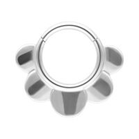 Hopeinen Half Flower Clicker 1,2 mm Hopeinen Half Flower Clicker kukkamuotoisella designilla valkoisella taustalla